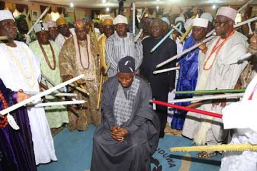 Yoruba Obas pary for President Jonathan (Middle) at the palace of Ooni of Ife