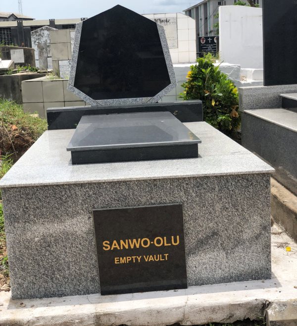 Bizarre! Sanwo-Olu's vault spotted at Ikoyi Cemetery (Photos) - P.M. News